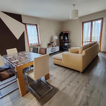 Appartamento Chentre En Ville - A 2 Passi Dal Centro - Parcheggio Gratuito - Cir-Vda-Aosta-0073 Екстер'єр фото